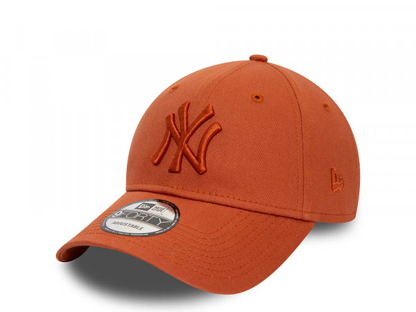 New Era New York Yankees League Essential Brown 9Forty Strapback Cap