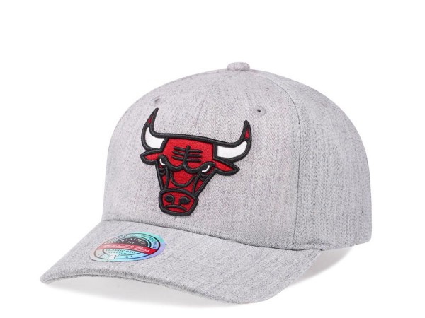 Mitchell & Ness Chicago Bulls Heather Gray Red Line Solid Flex Snapback Cap