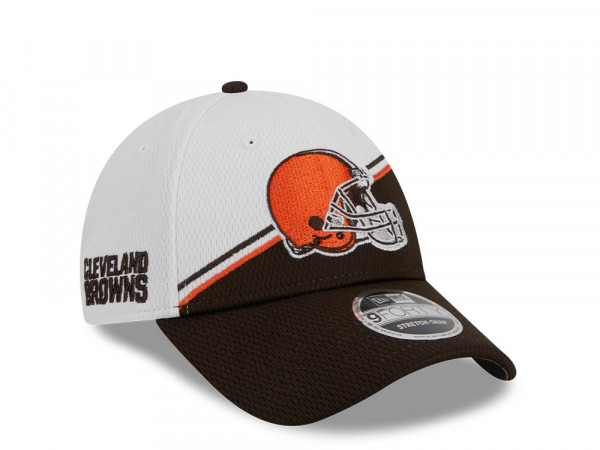 New Era Cleveland Browns NFL Sideline 2023 Brown White  9Forty Snapback Cap