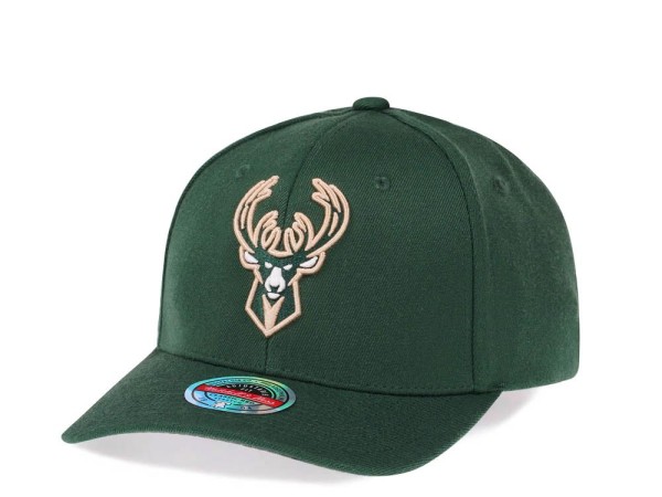 Mitchell & Ness Milwaukee Bucks Team Ground Red Line Solid Flex Snapback Cap